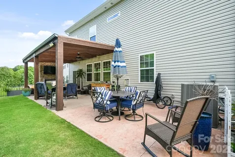 386 Kennerly Center Drive Mooresville NC 28115