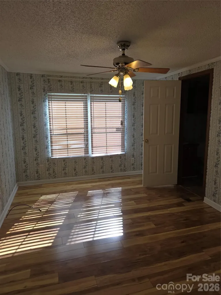 1395 Cape Hickory Road Hickory NC 28601