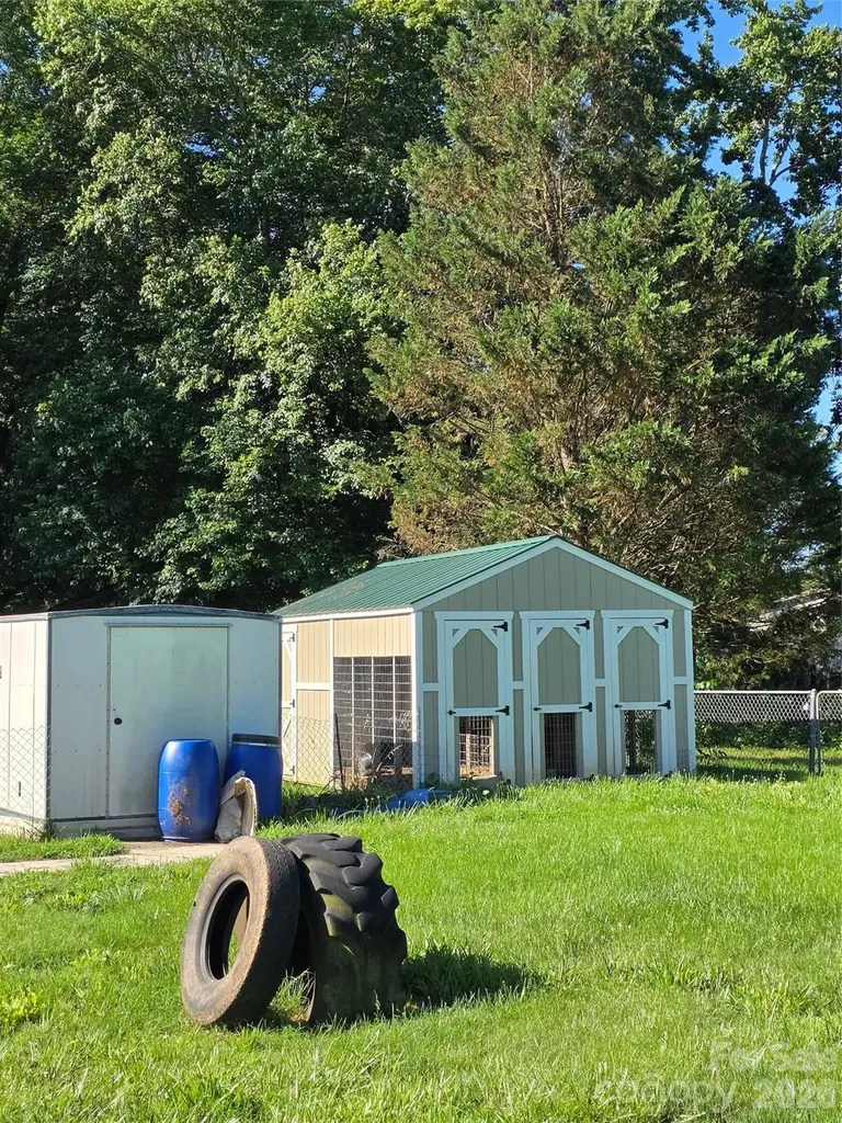 1395 Cape Hickory Road Hickory NC 28601