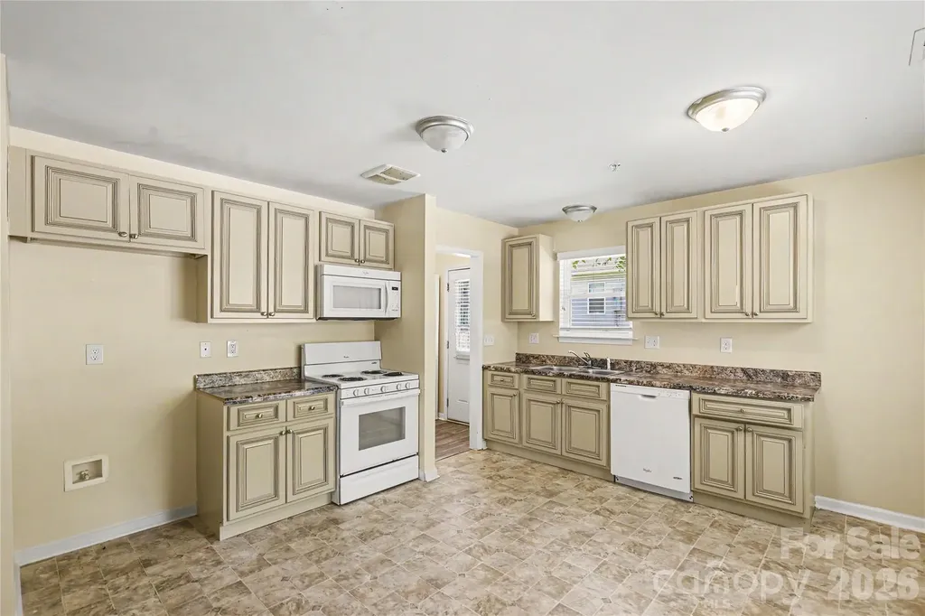 318 N Pryor Street Gastonia NC 28052