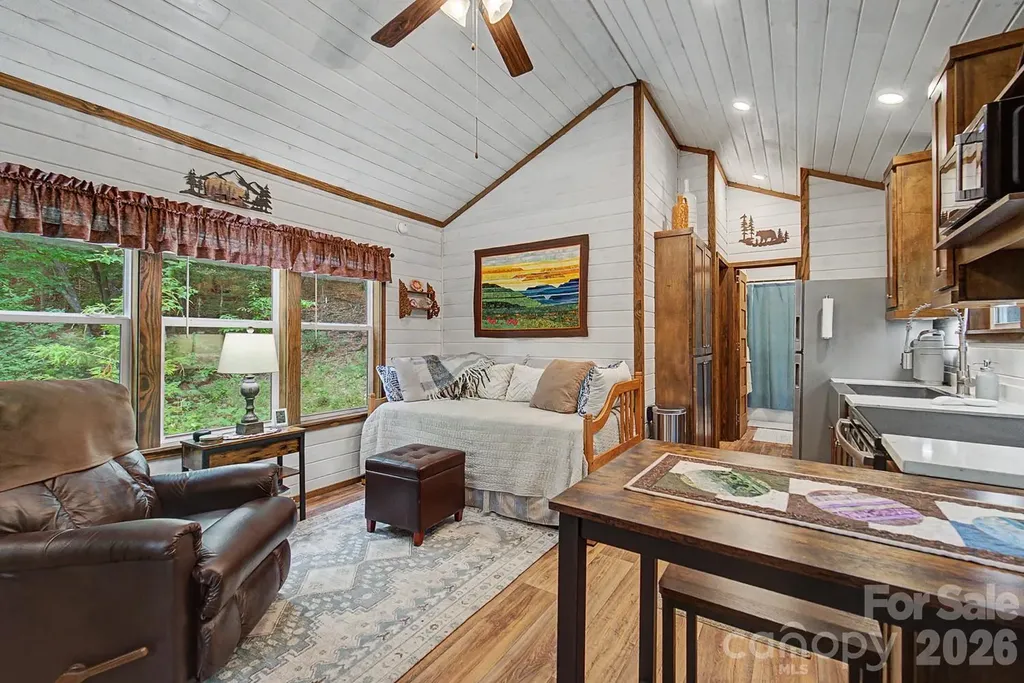 243 Jonquil Woods Road Franklin NC 28734