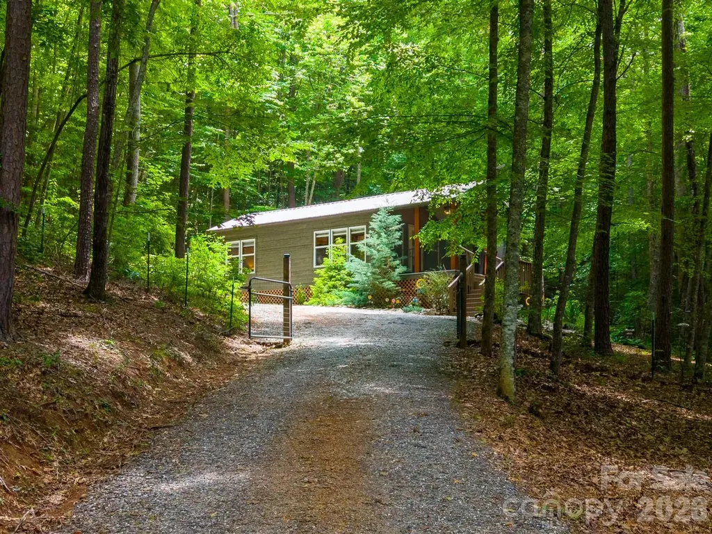 243 Jonquil Woods Road Franklin NC 28734