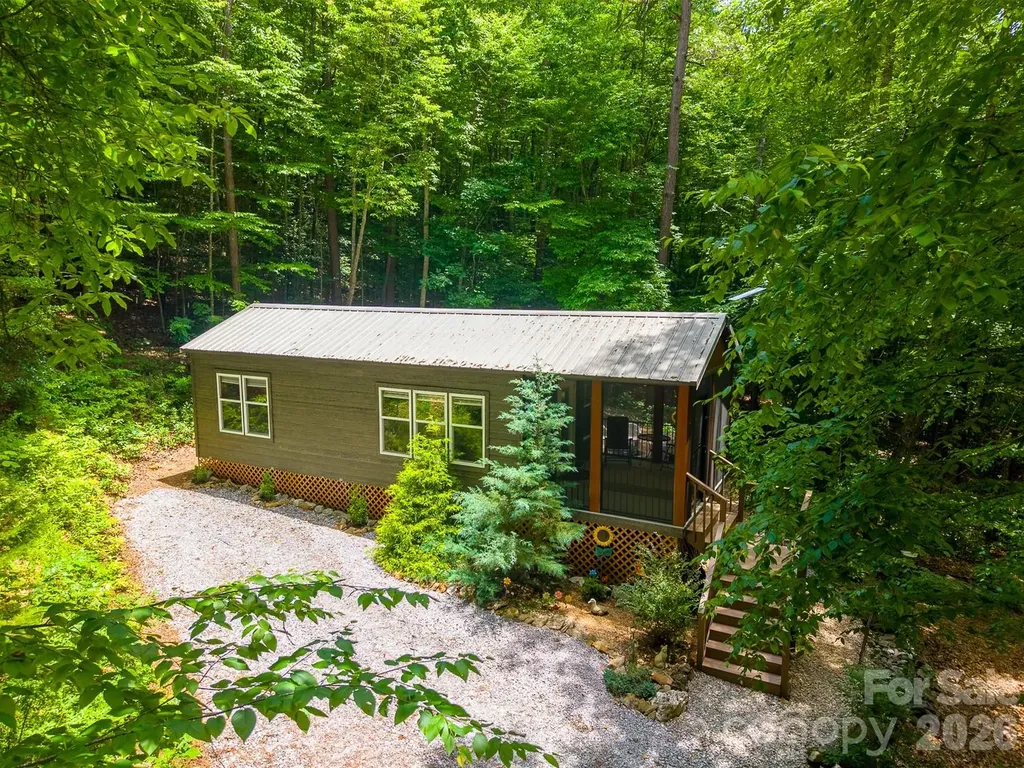 243 Jonquil Woods Road Franklin NC 28734