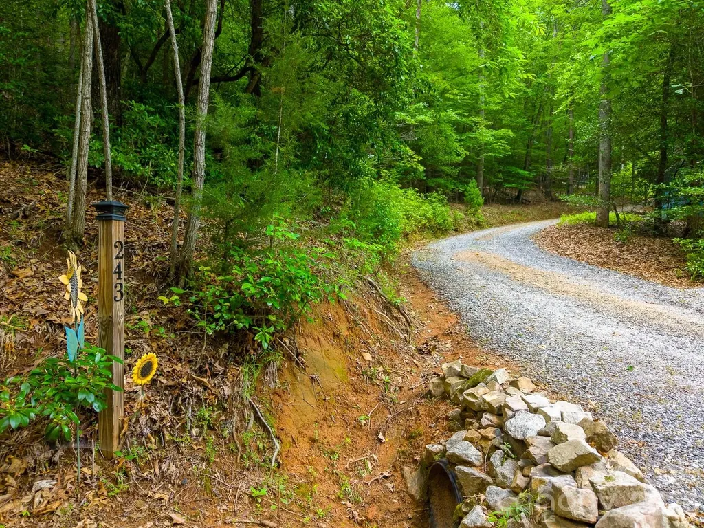 243 Jonquil Woods Road Franklin NC 28734