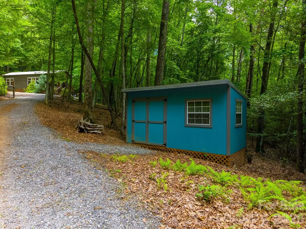 243 Jonquil Woods Road Franklin NC 28734