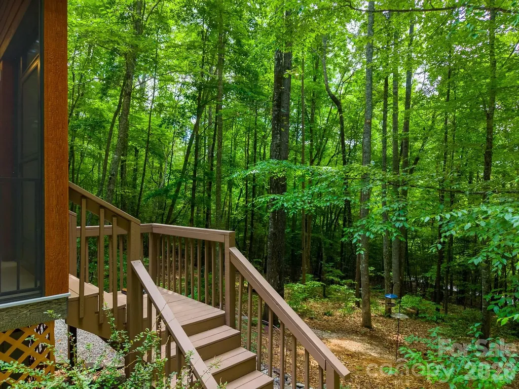 243 Jonquil Woods Road Franklin NC 28734