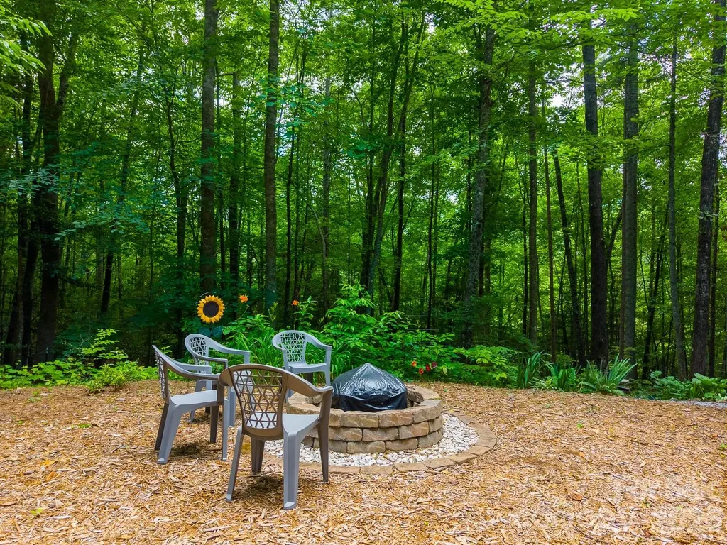 243 Jonquil Woods Road Franklin NC 28734