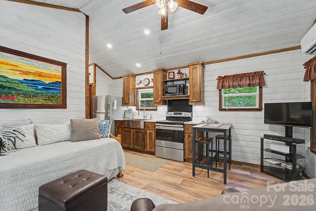 243 Jonquil Woods Road Franklin NC 28734