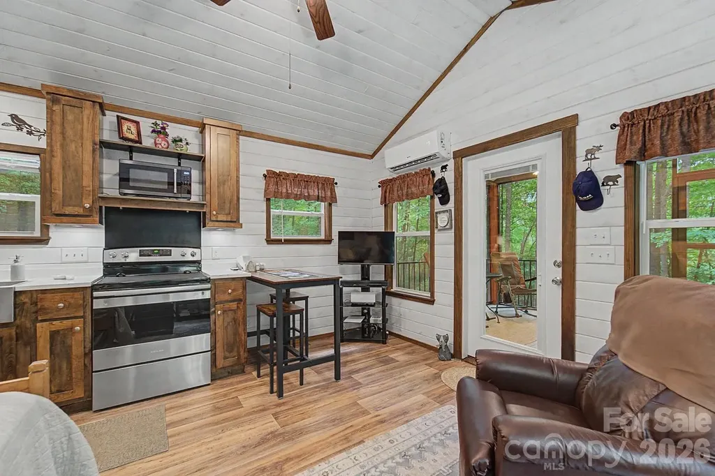 243 Jonquil Woods Road Franklin NC 28734