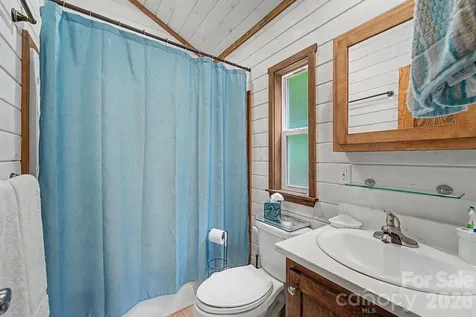 243 Jonquil Woods Road Franklin NC 28734