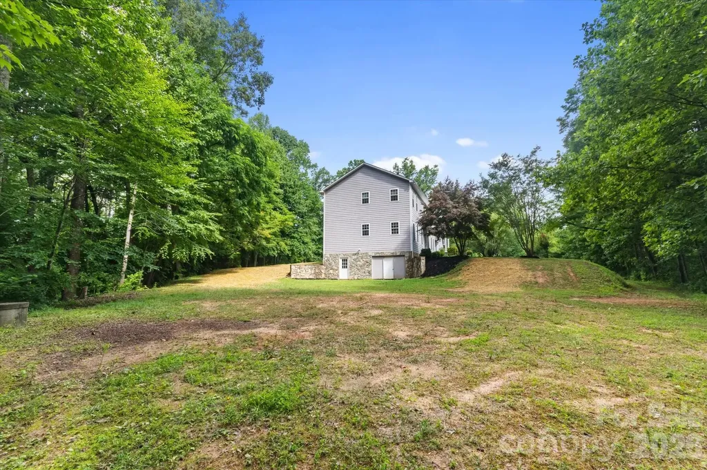690 Stacy Hill Road Marion NC 28752