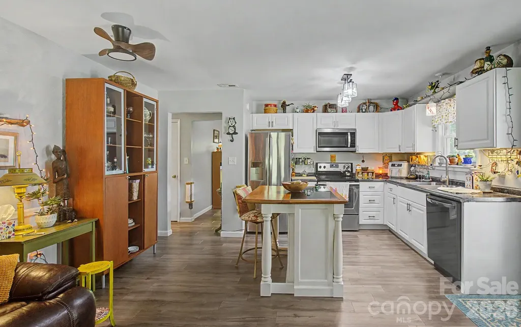 102 Wicklow Drive Asheville NC 28806
