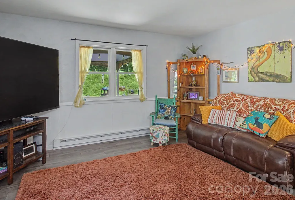 102 Wicklow Drive Asheville NC 28806