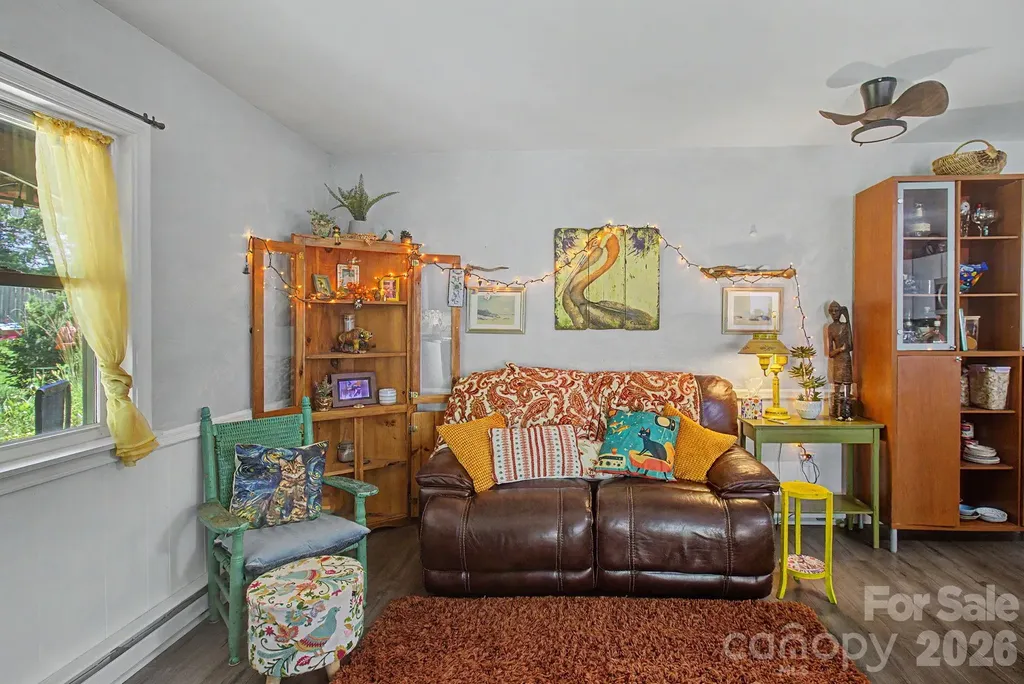 102 Wicklow Drive Asheville NC 28806