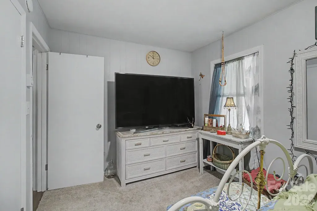 102 Wicklow Drive Asheville NC 28806
