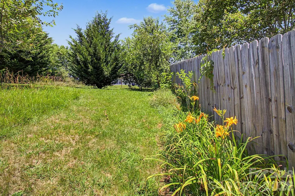 102 Wicklow Drive Asheville NC 28806