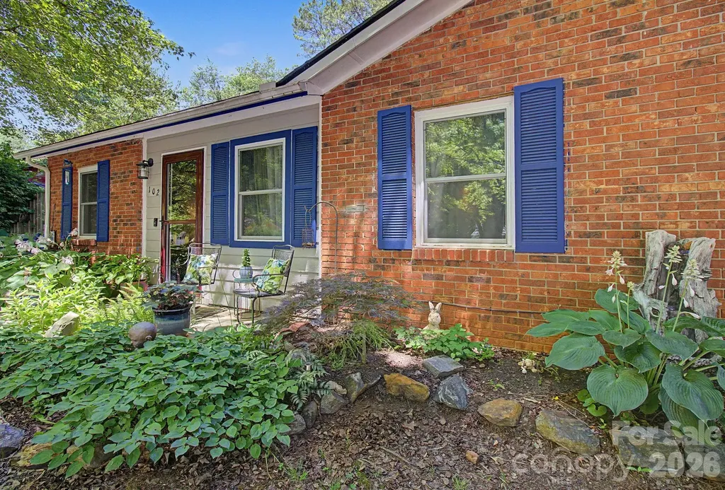 102 Wicklow Drive Asheville NC 28806