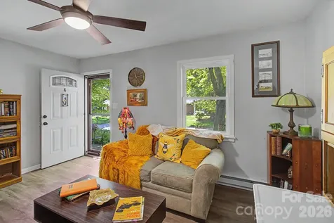 102 Wicklow Drive Asheville NC 28806