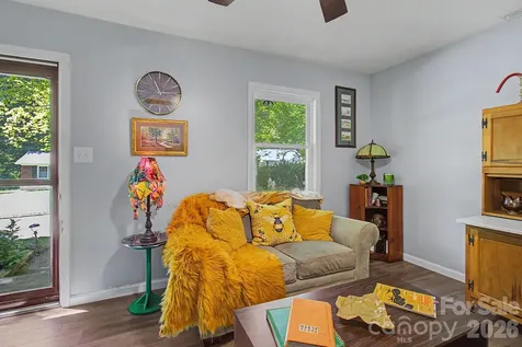 102 Wicklow Drive Asheville NC 28806