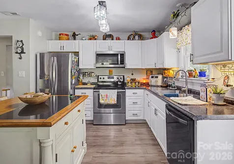 102 Wicklow Drive Asheville NC 28806