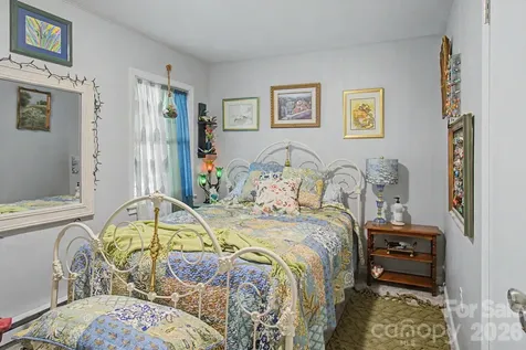 102 Wicklow Drive Asheville NC 28806