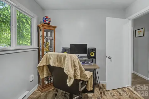 102 Wicklow Drive Asheville NC 28806