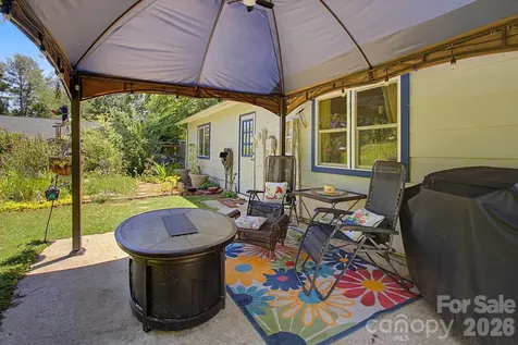 102 Wicklow Drive Asheville NC 28806