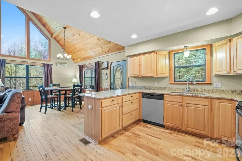 210 Chickadee Drive Bryson City NC 28713