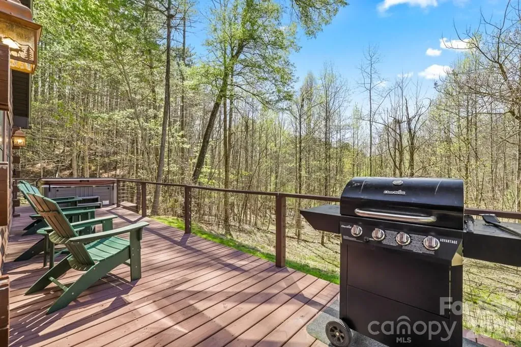210 Chickadee Drive Bryson City NC 28713
