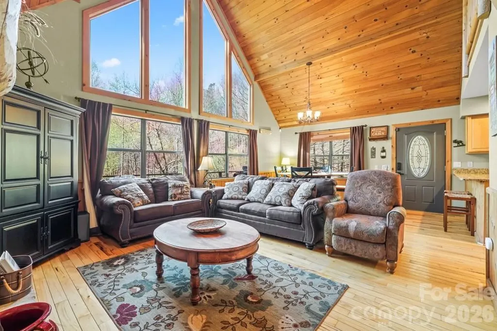 210 Chickadee Drive Bryson City NC 28713