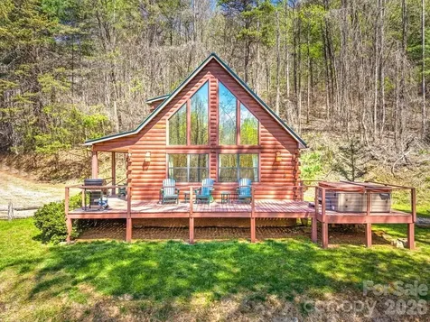 210 Chickadee Drive Bryson City NC 28713