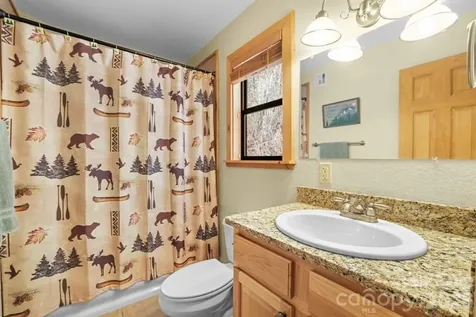 210 Chickadee Drive Bryson City NC 28713