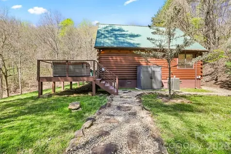 210 Chickadee Drive Bryson City NC 28713