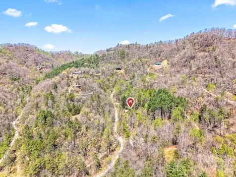 210 Chickadee Drive Bryson City NC 28713