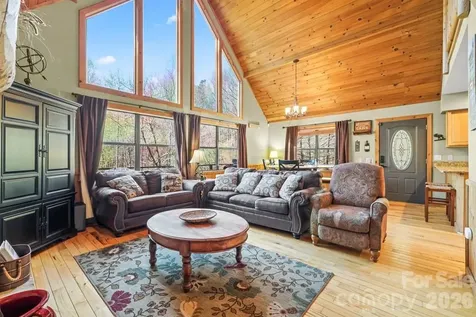 210 Chickadee Drive Bryson City NC 28713