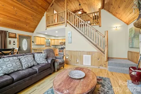 210 Chickadee Drive Bryson City NC 28713