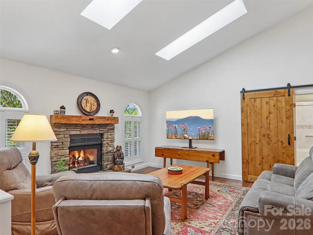 3106 Essex Path Hendersonville NC 28791