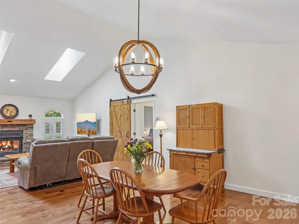 3106 Essex Path Hendersonville NC 28791