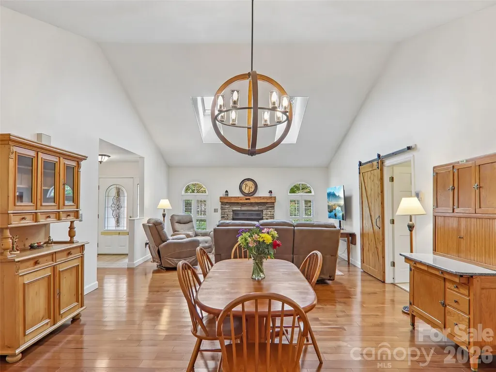 3106 Essex Path Hendersonville NC 28791