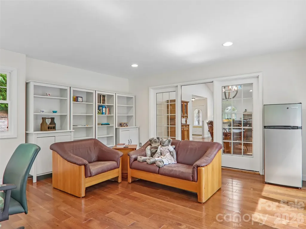 3106 Essex Path Hendersonville NC 28791