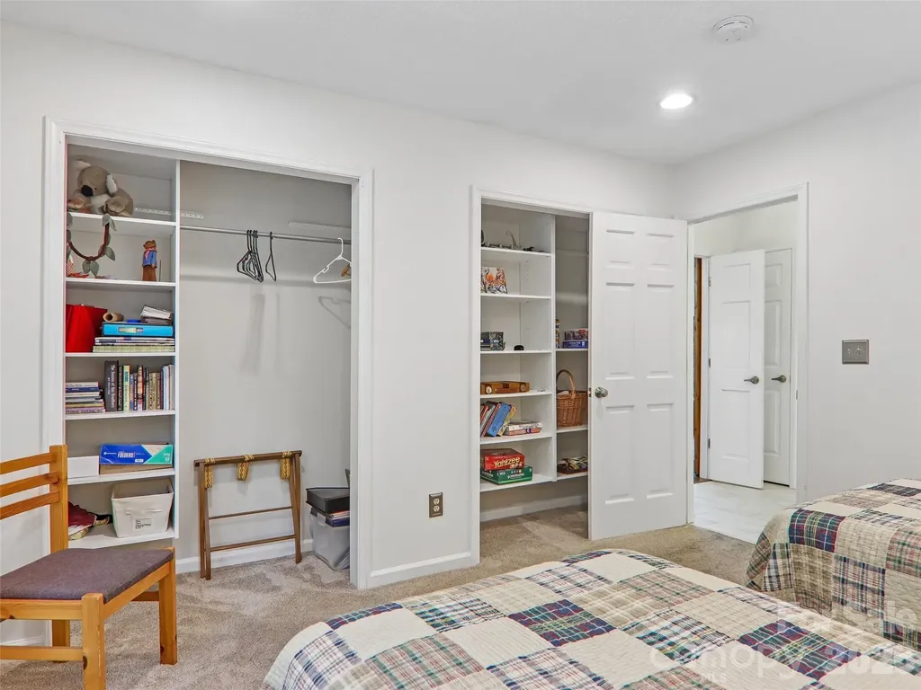 3106 Essex Path Hendersonville NC 28791