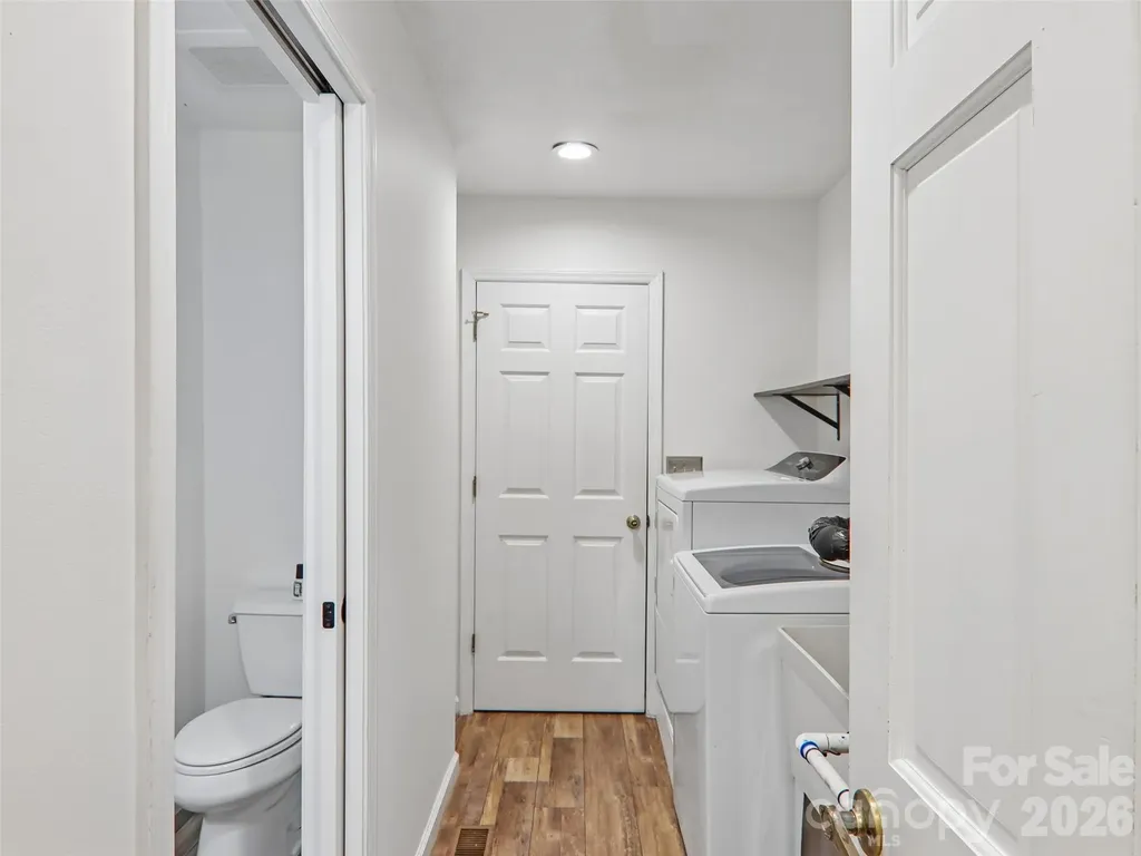 3106 Essex Path Hendersonville NC 28791