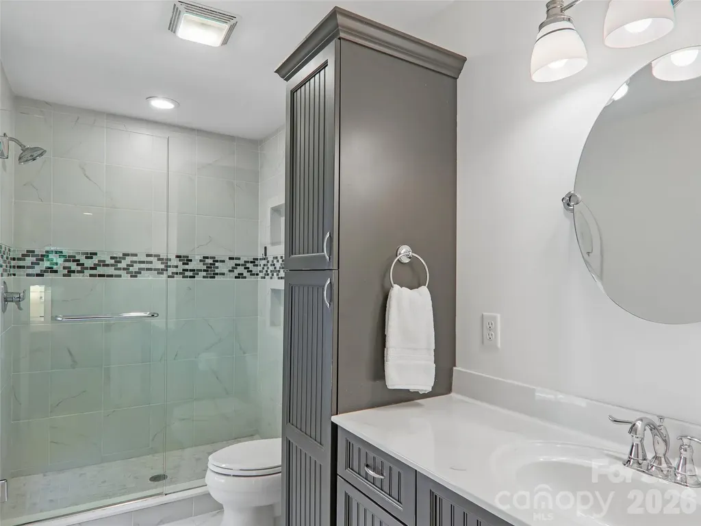 3106 Essex Path Hendersonville NC 28791