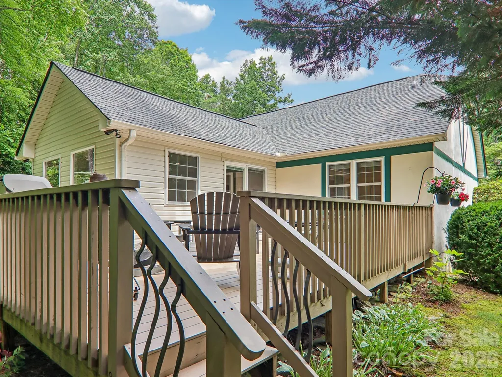 3106 Essex Path Hendersonville NC 28791