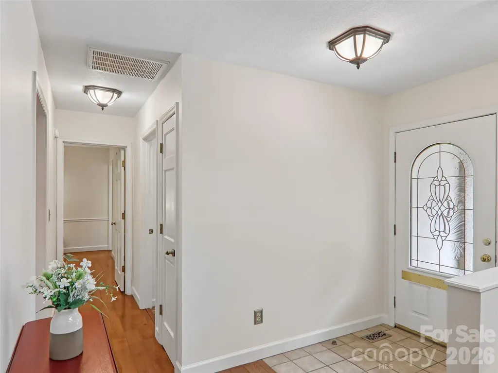 3106 Essex Path Hendersonville NC 28791