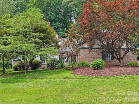 3106 Essex Path Hendersonville NC 28791
