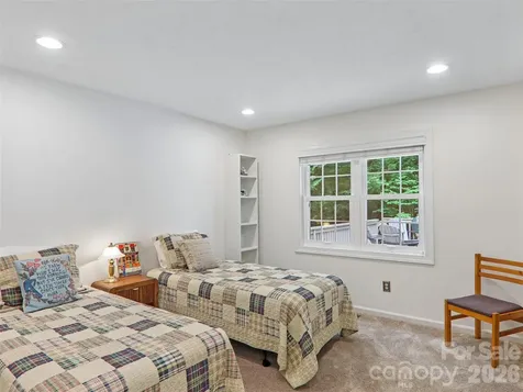 3106 Essex Path Hendersonville NC 28791