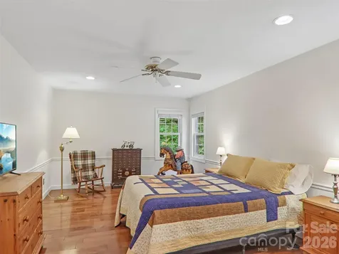 3106 Essex Path Hendersonville NC 28791