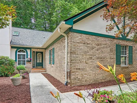 3106 Essex Path Hendersonville NC 28791