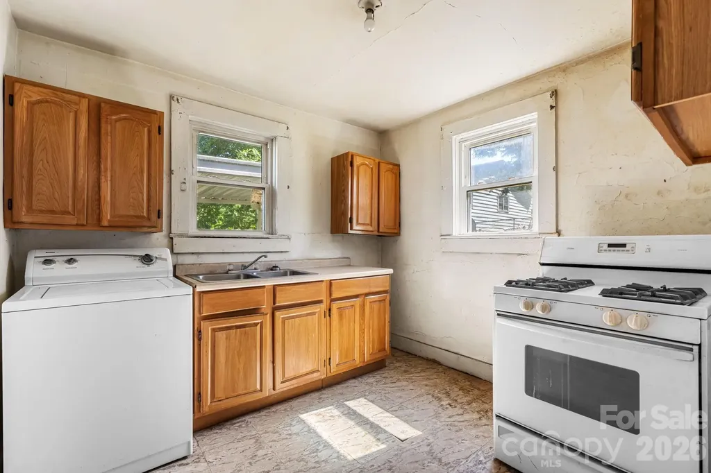115 Brackett Street Morganton NC 28655